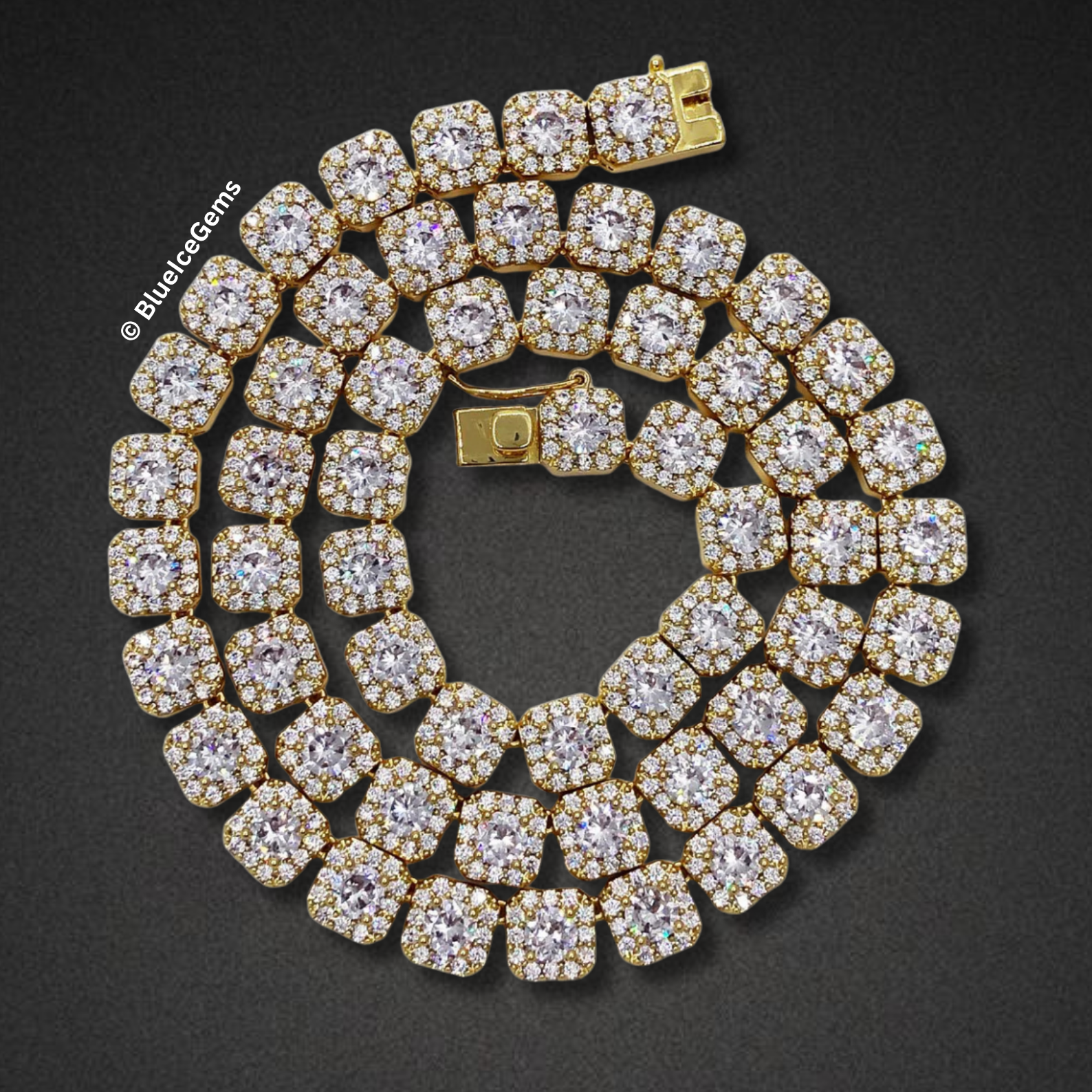 The "Halo Square" Diamond Link Chain