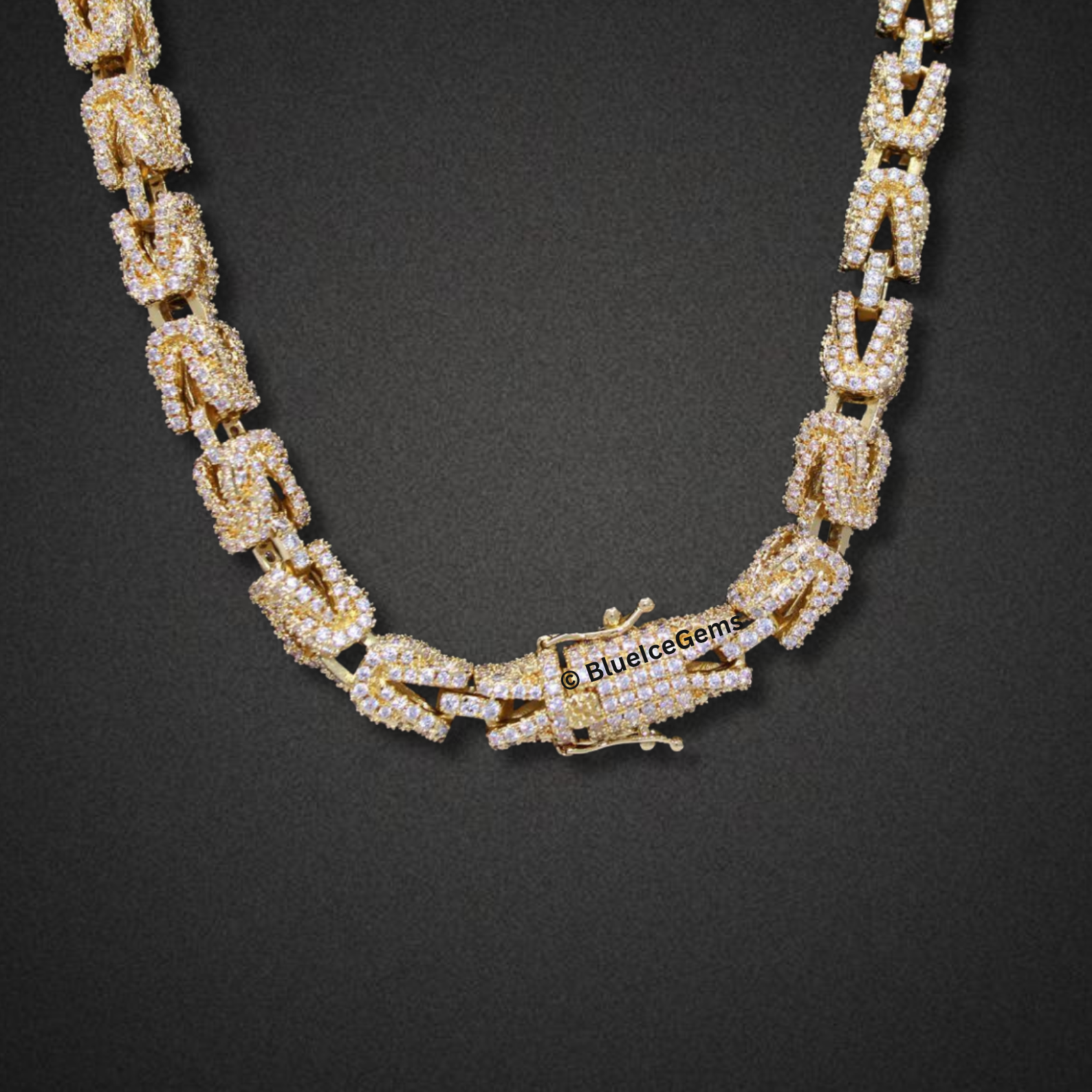 The "Byzantine King" Diamond Chain
