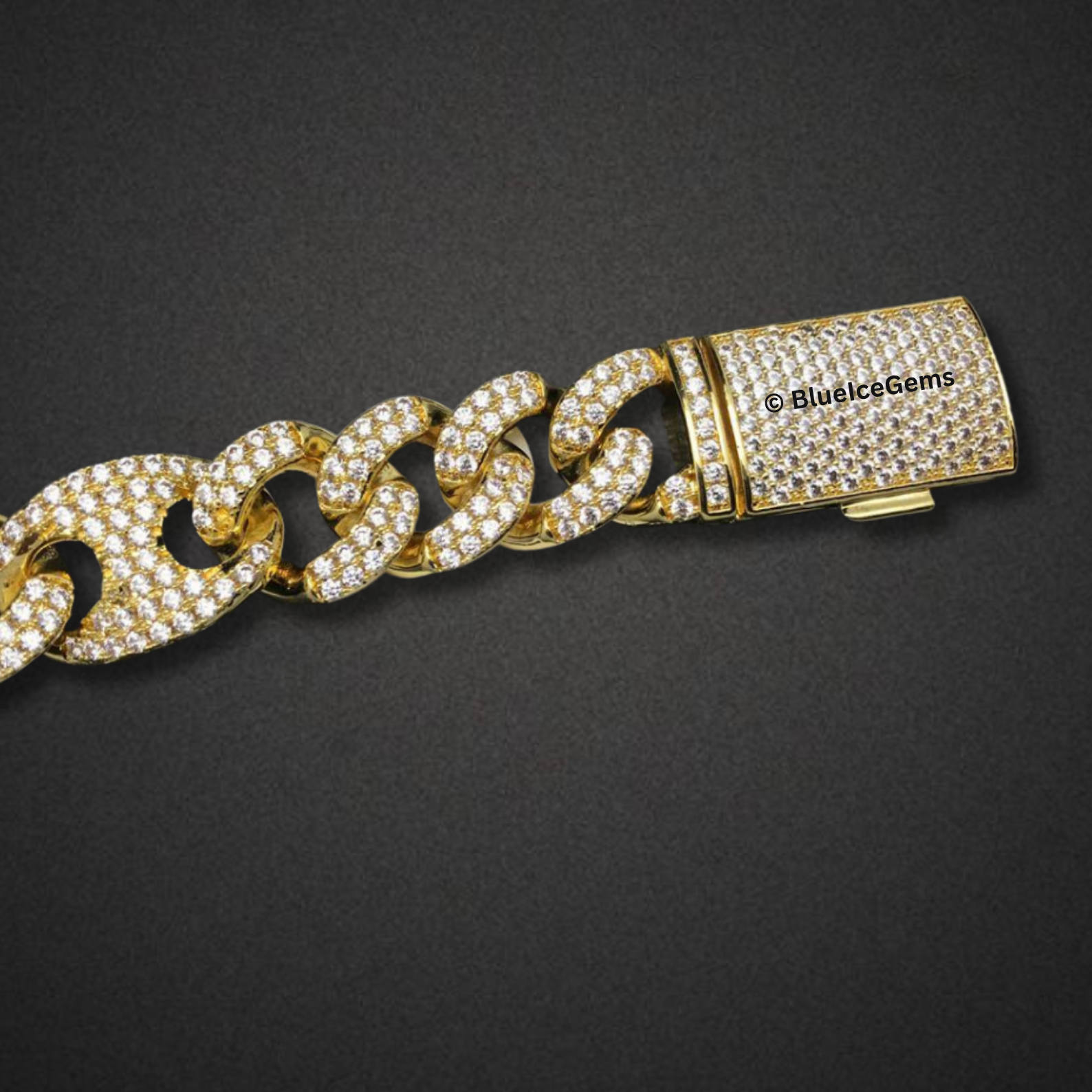 The "Iced Out Goutte" Diamond Chain