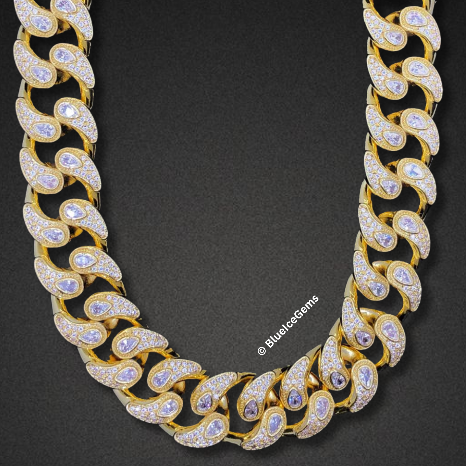 The "Grandeur Glow" Diamond Cuban Chain