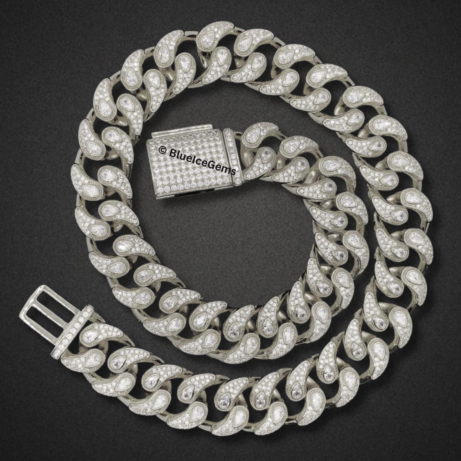 The "Grandeur Glow" Diamond Cuban Chain