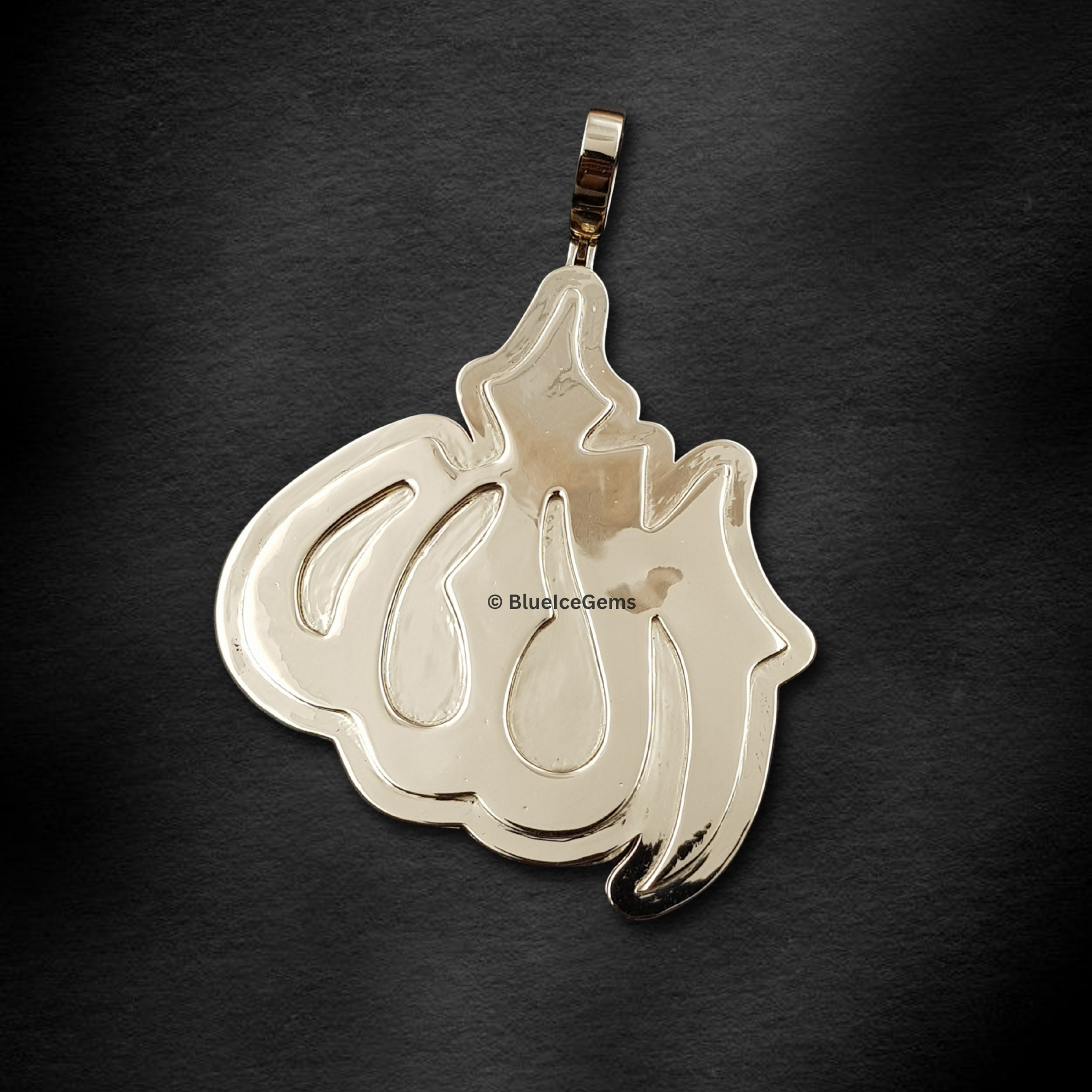The "Divine Calligraphy" Gold Pendant