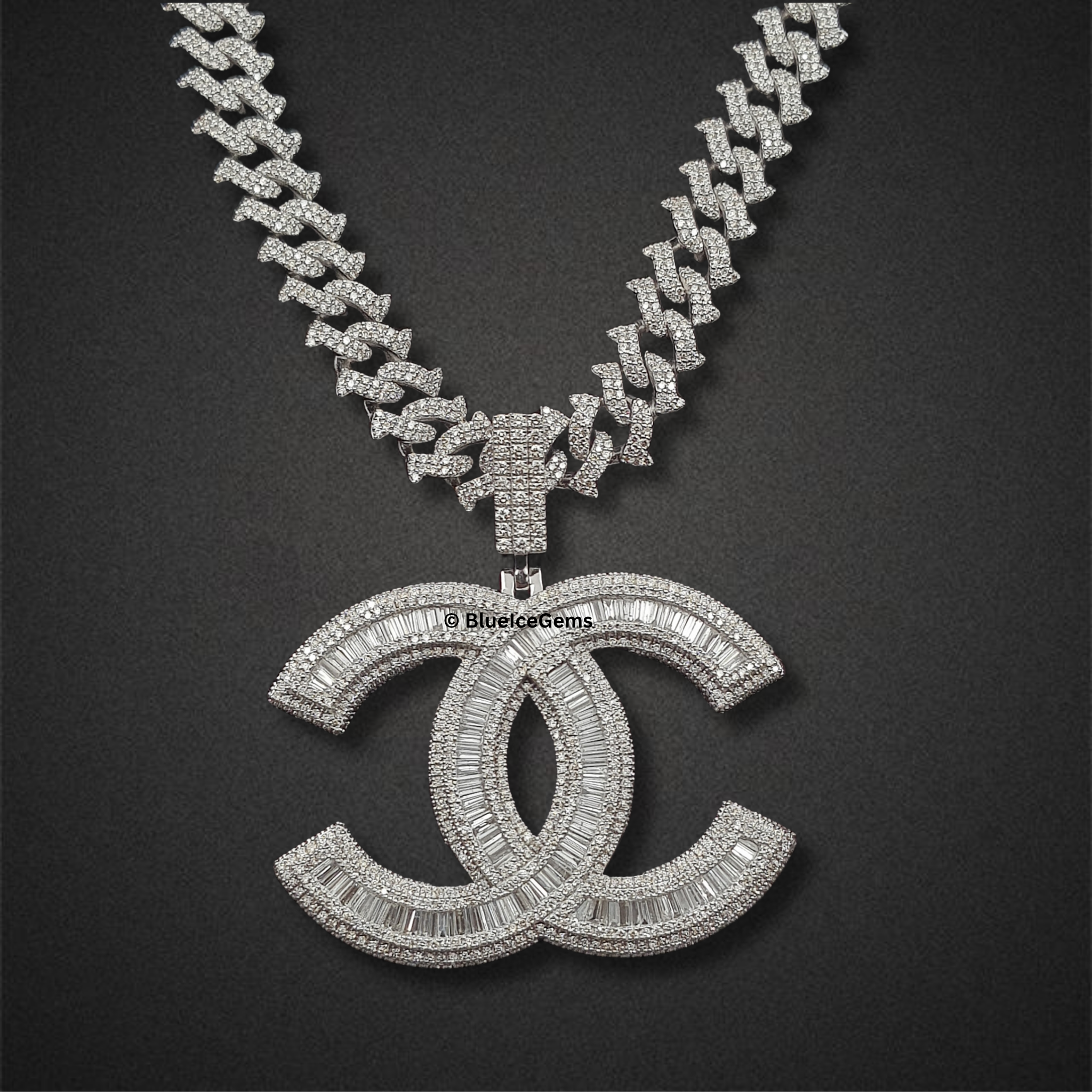 The "Interlocking Brilliance" Diamond Cuban Chain with Pendant