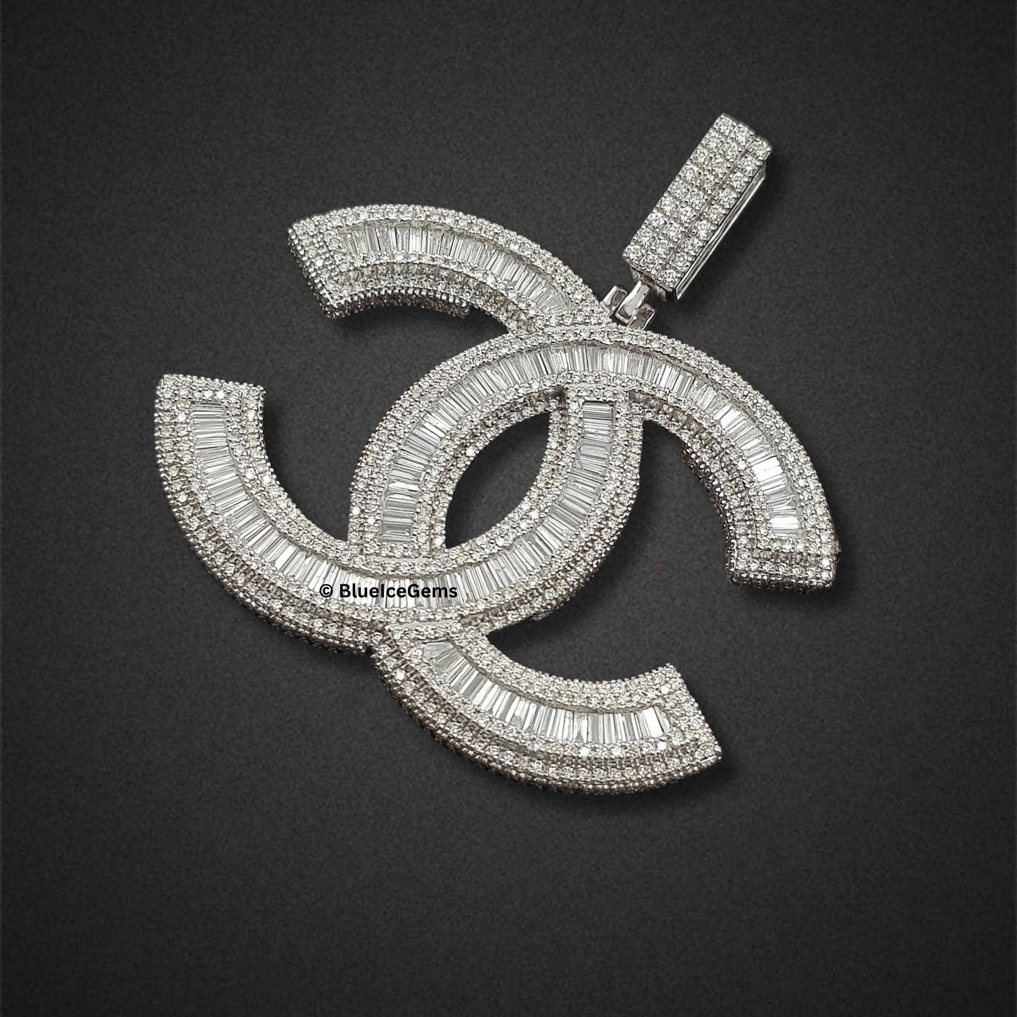 The "Interlocking Brilliance" Diamond Cuban Chain with Pendant