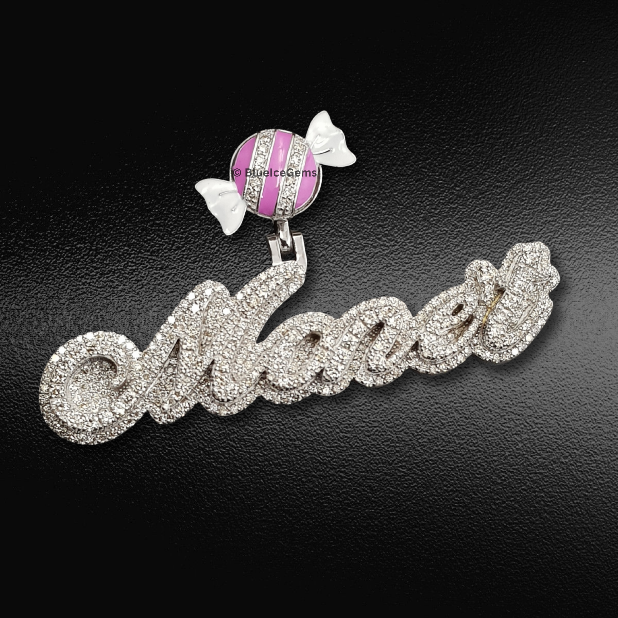 The "Manet" Sweet Diamond Script Pendant