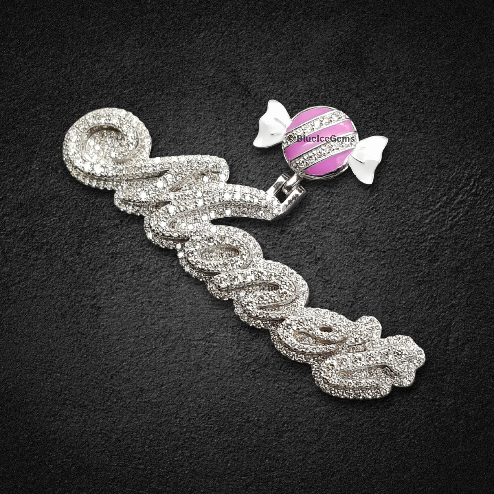 The "Manet" Sweet Diamond Script Pendant