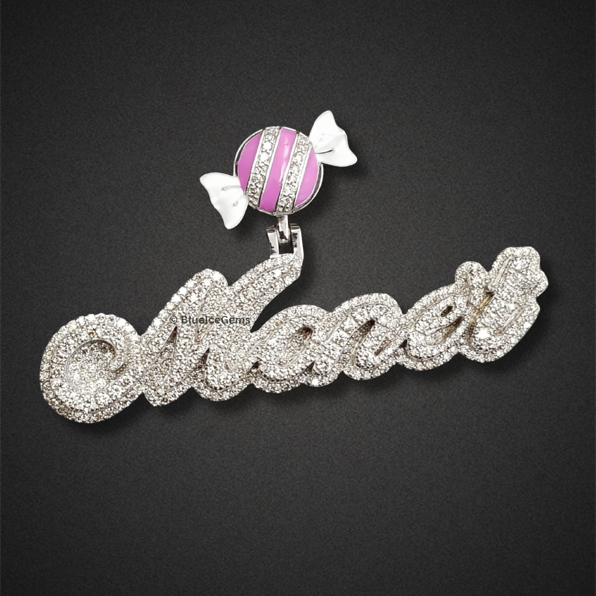 The "Manet" Sweet Diamond Script Pendant