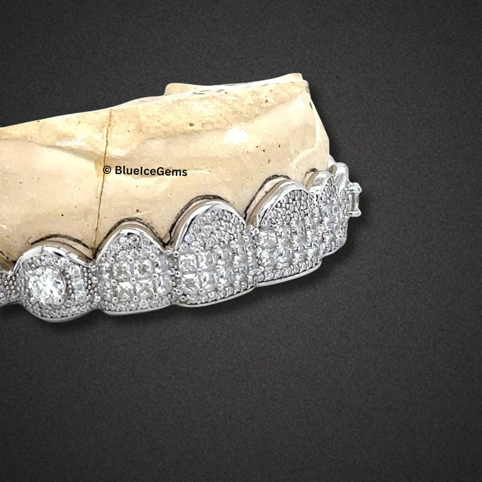 Frost Crown Pavé Grillz