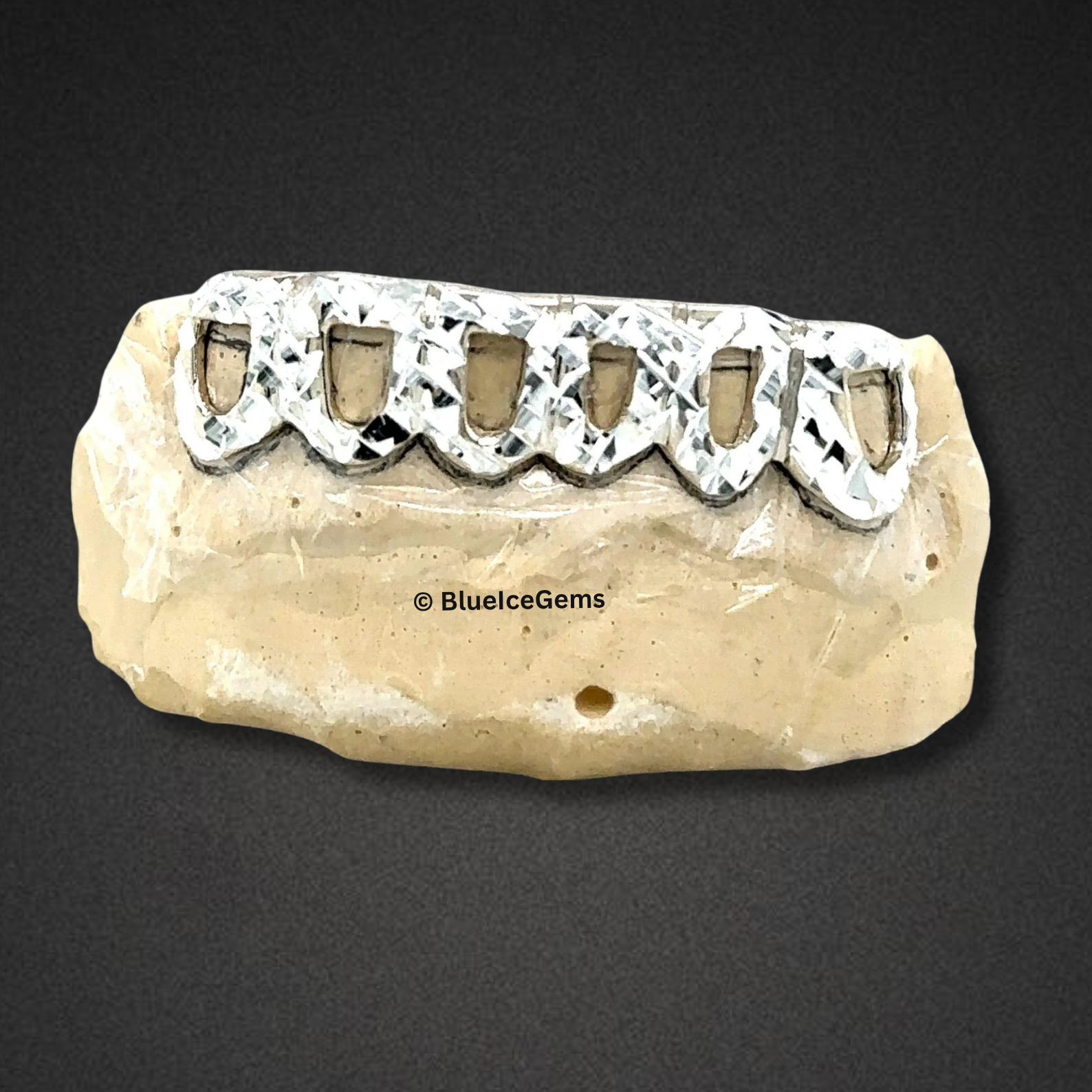 Diamond-Cut Flash Grillz