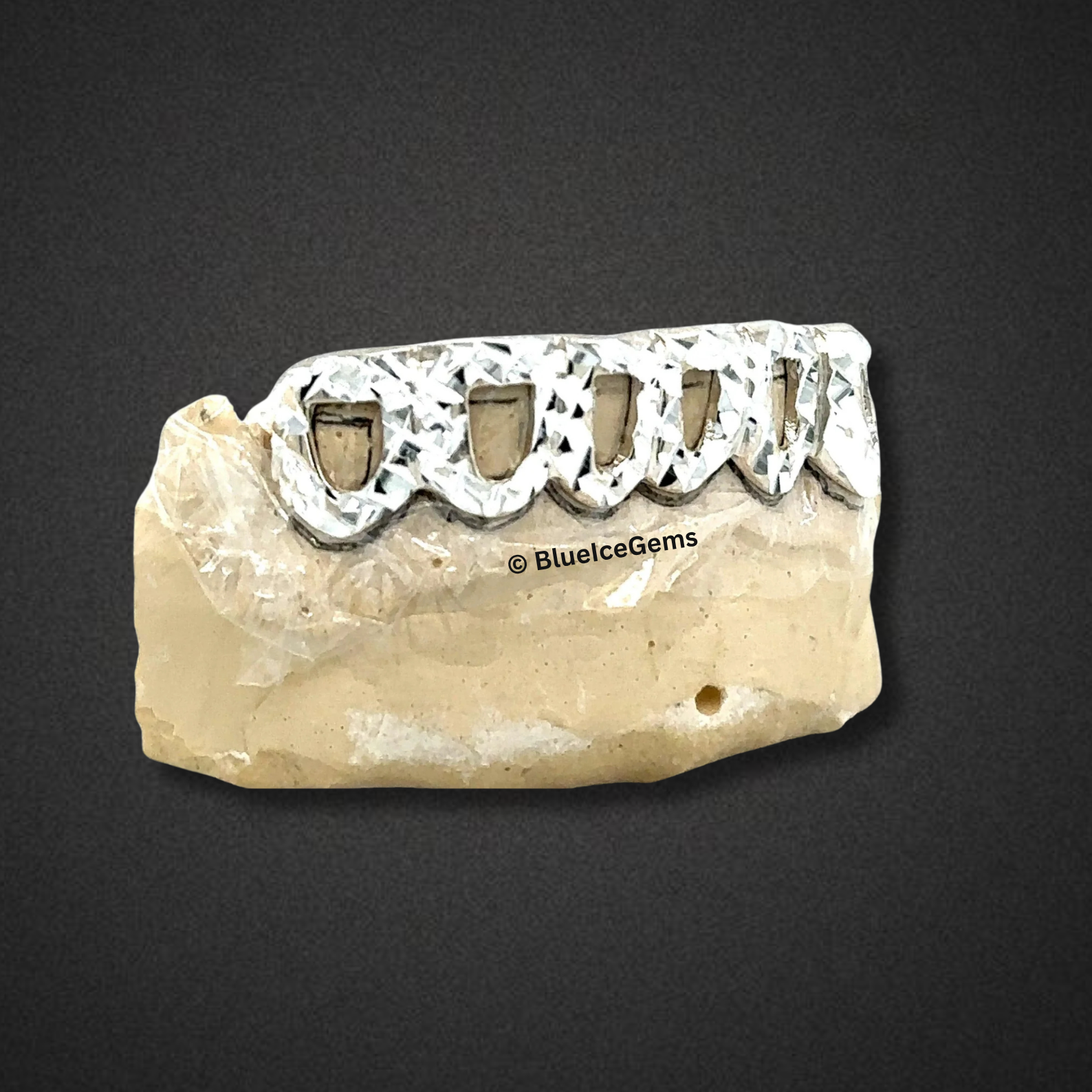 Diamond-Cut Flash Grillz