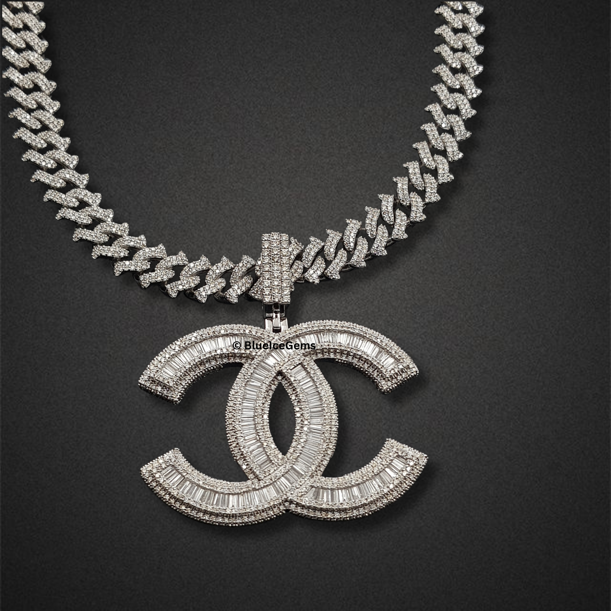 The "Interlocking Brilliance" Diamond Cuban Chain with Pendant