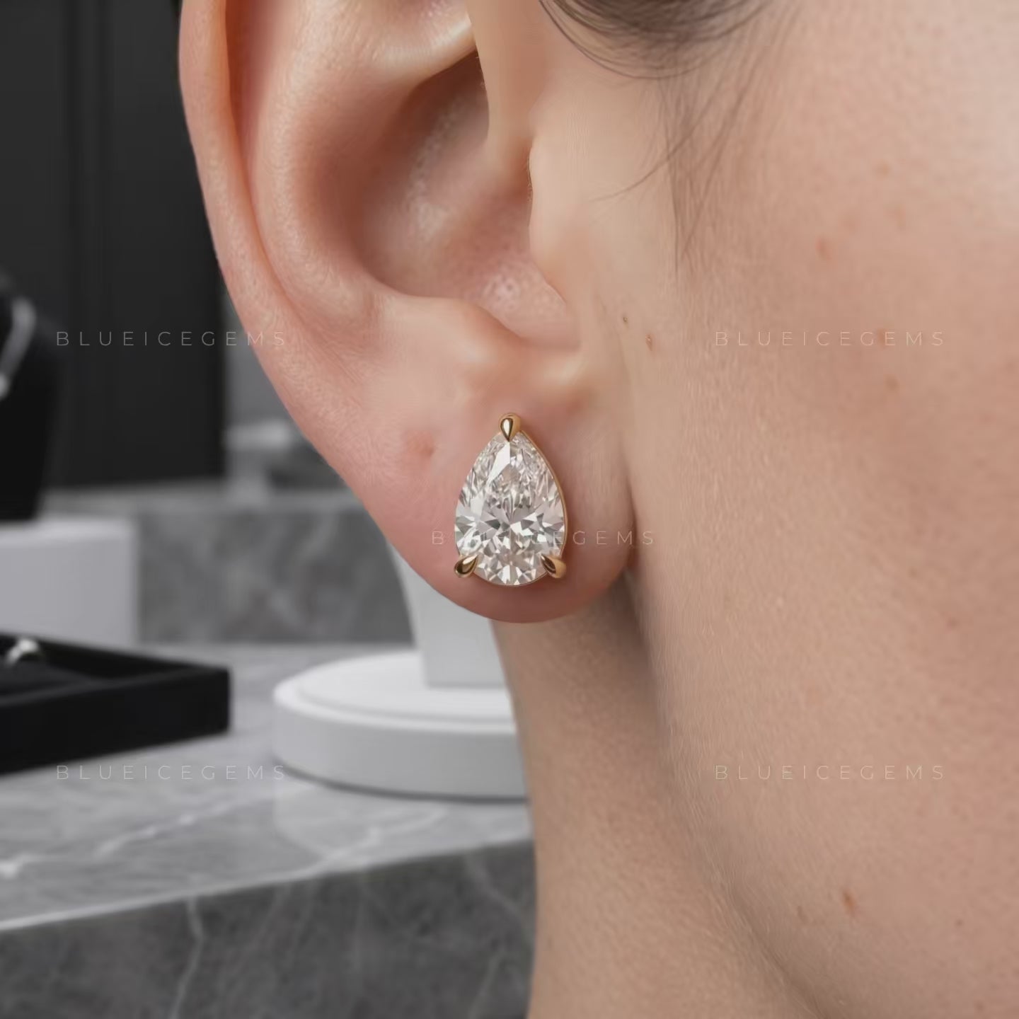 Teardrop Grace Pear-Cut Lab-Grown Diamond Stud Earrings
